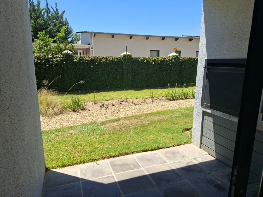 To Let 2 Bedroom Property for Rent in Burgundy Estate Western Cape